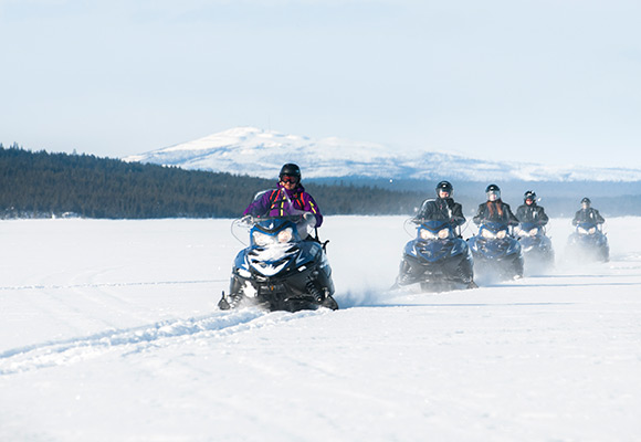 Snöskoter Jukkasjärvi